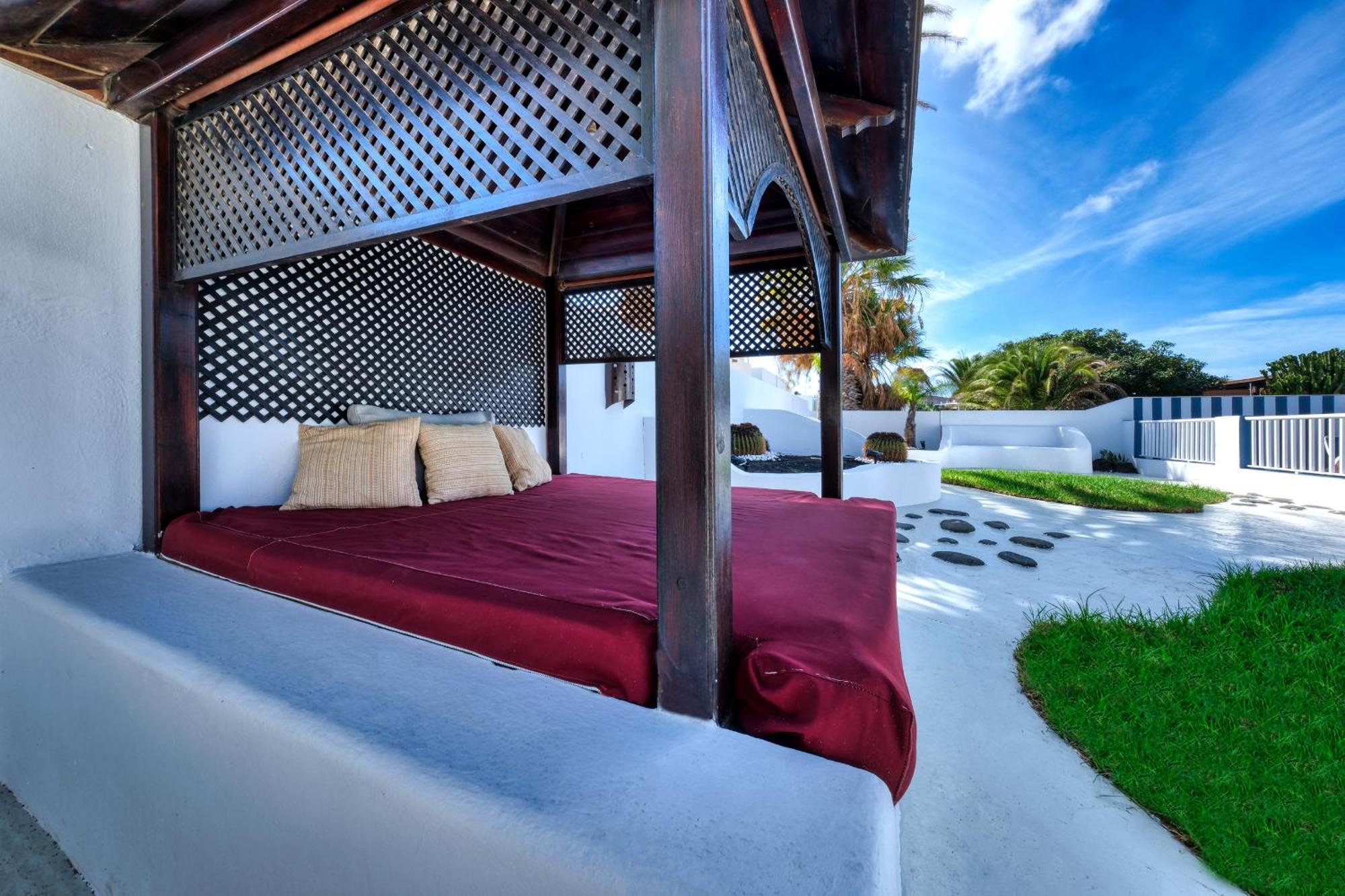 Picasso Private Pool